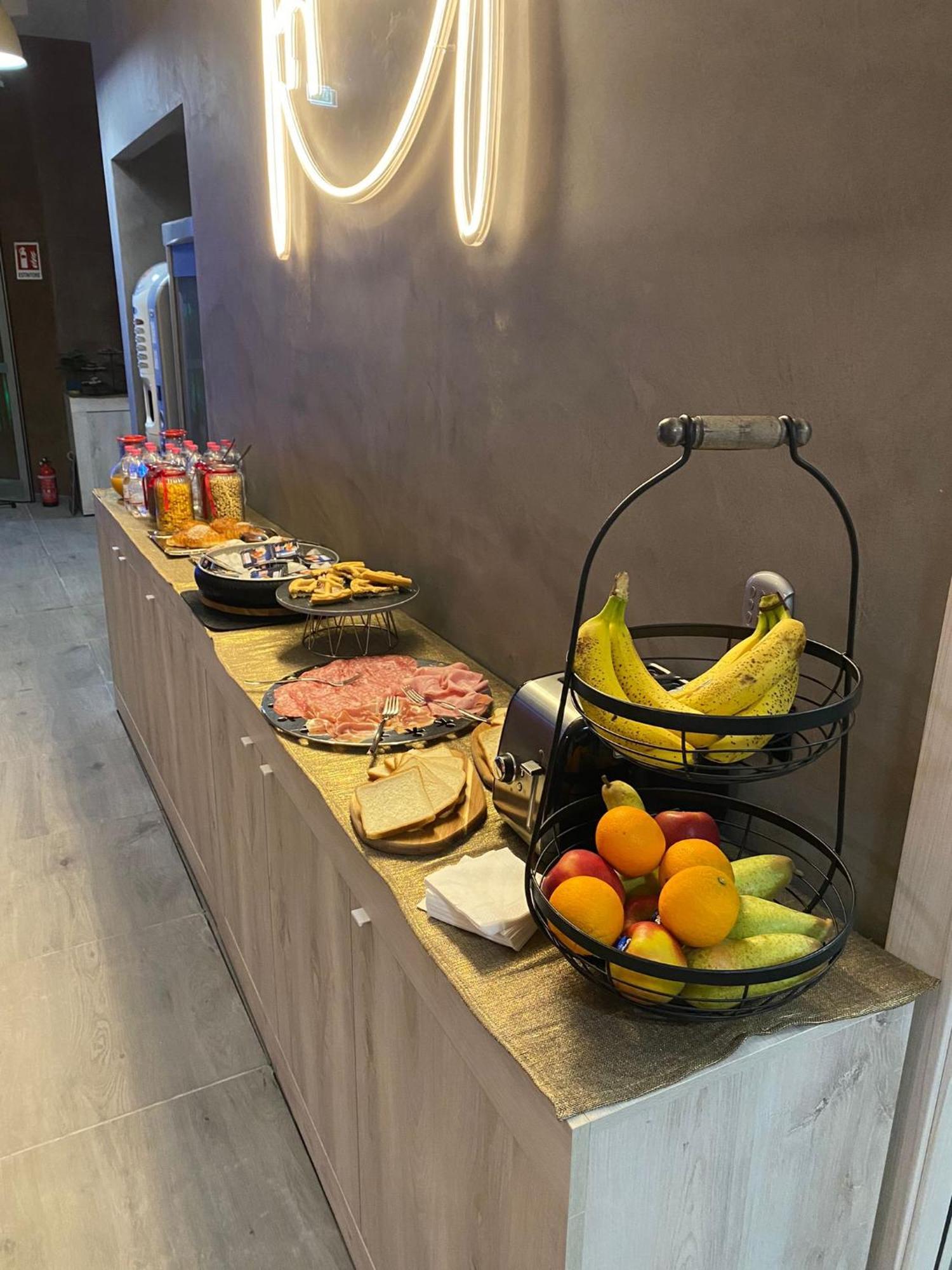 Hotel Tech Brembate Kültér fotó