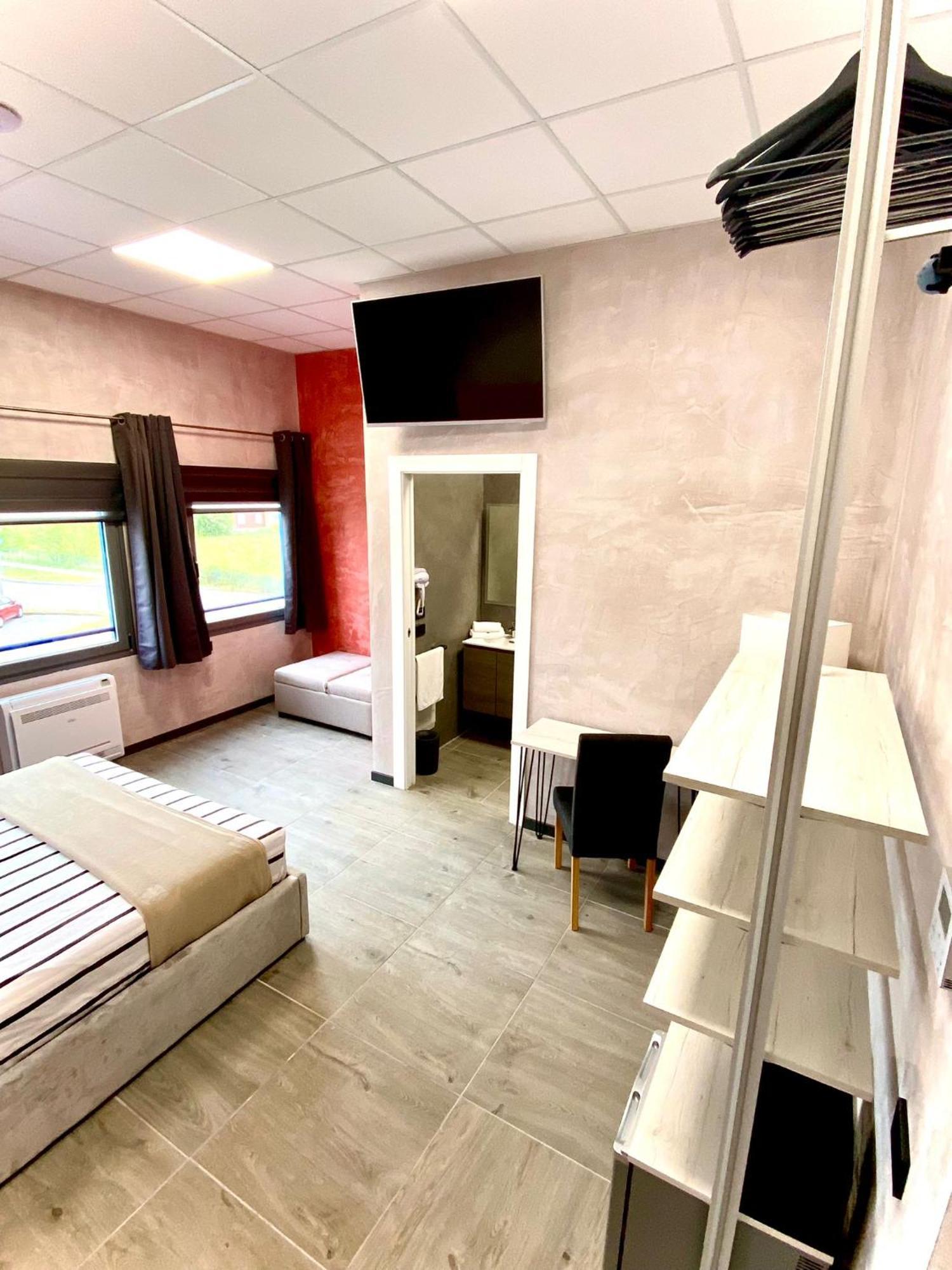 Hotel Tech Brembate Kültér fotó